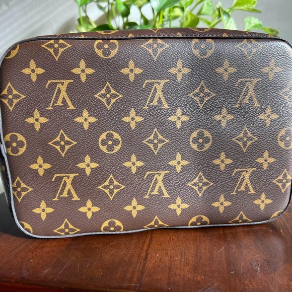 Louis Vuitton Neonoe World Tour Bucket Bag San Francisco - Picture 8 of 12